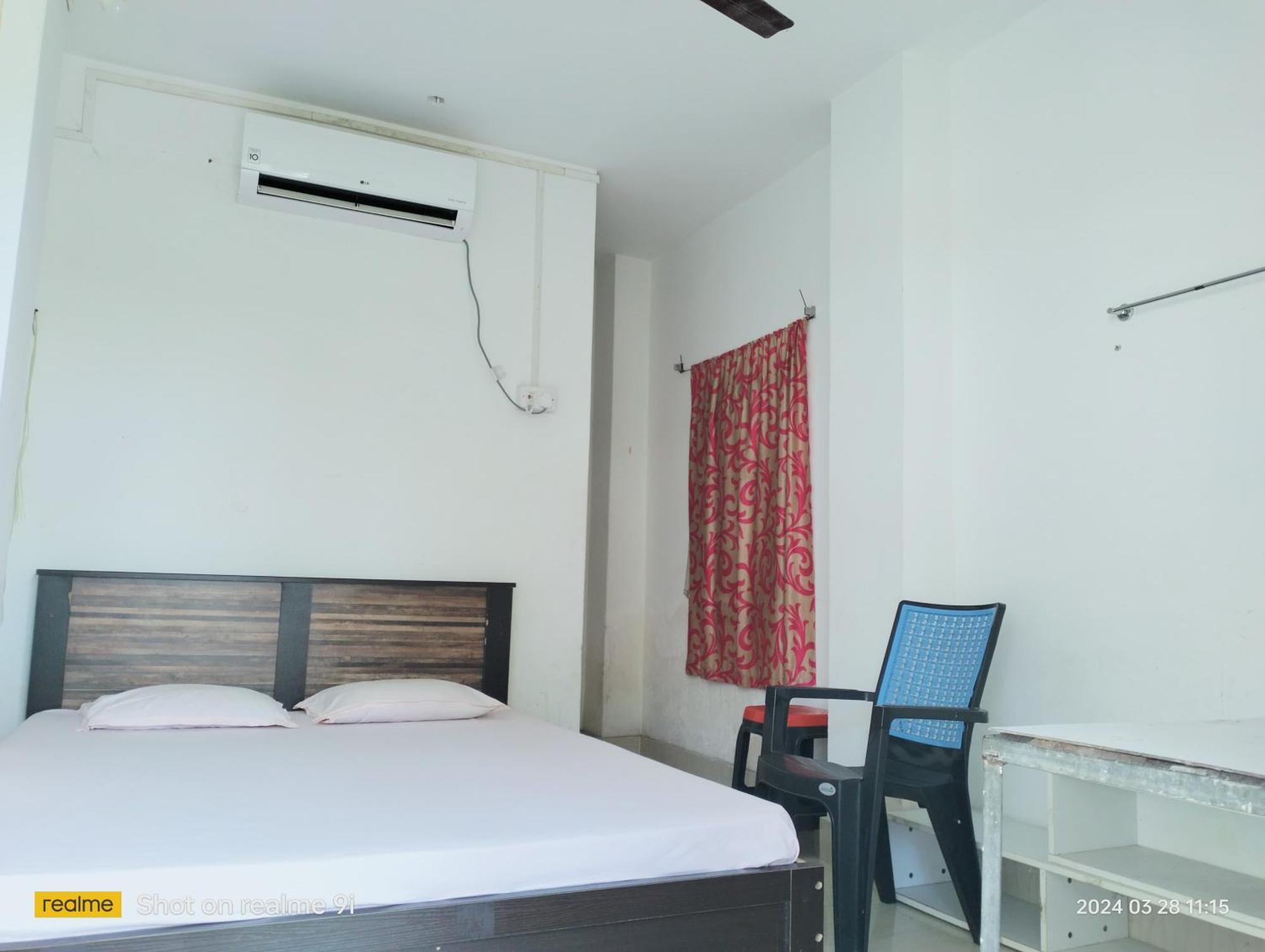Kriya Yoga Wellness Hotel Dhablat Exterior photo