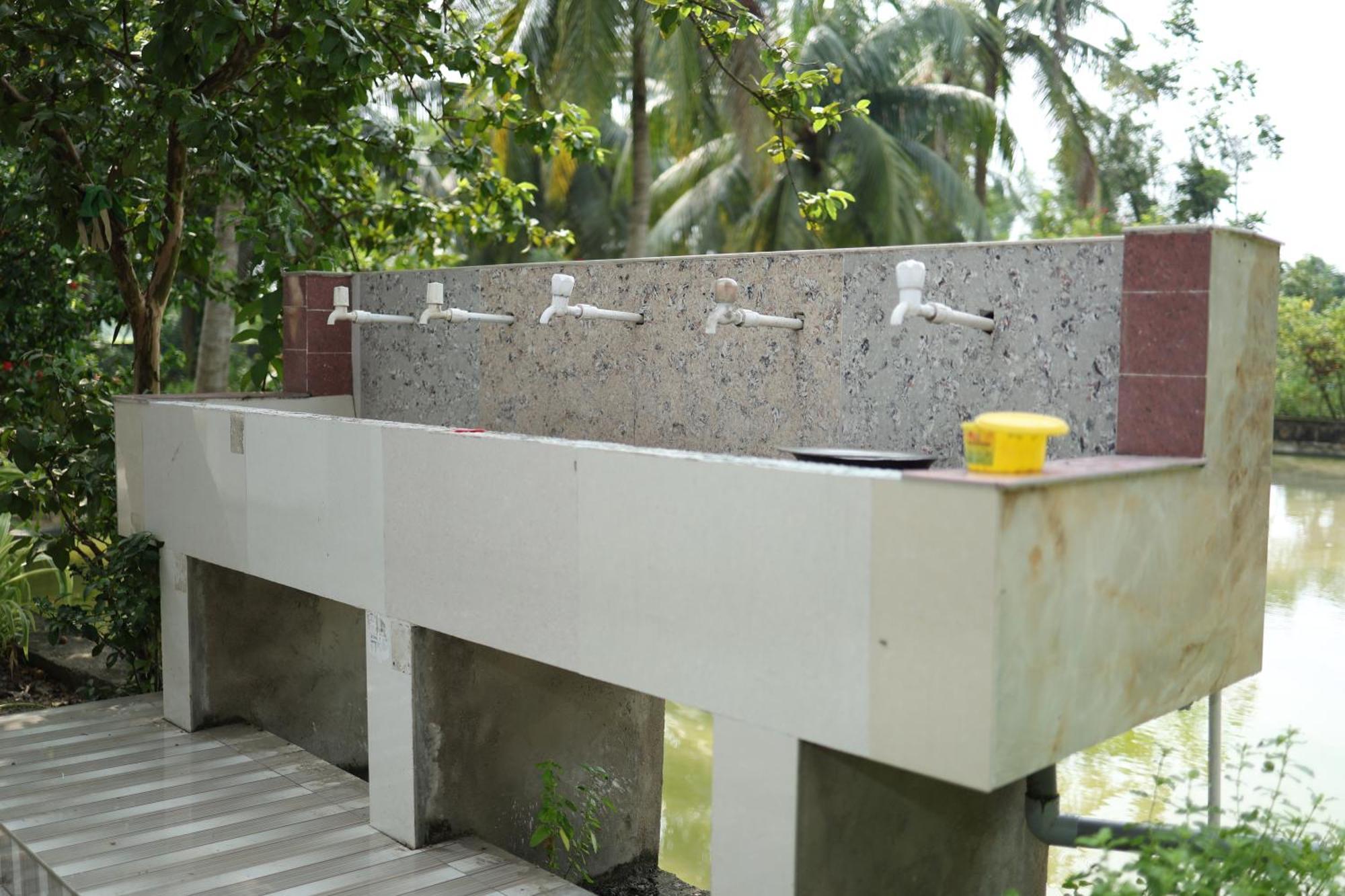 Kriya Yoga Wellness Hotel Dhablat Exterior photo