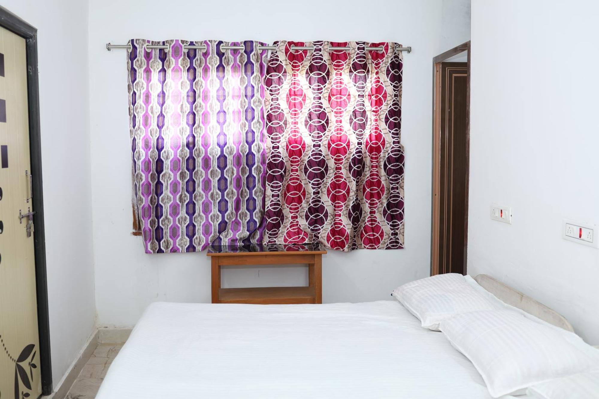 Kriya Yoga Wellness Hotel Dhablat Exterior photo