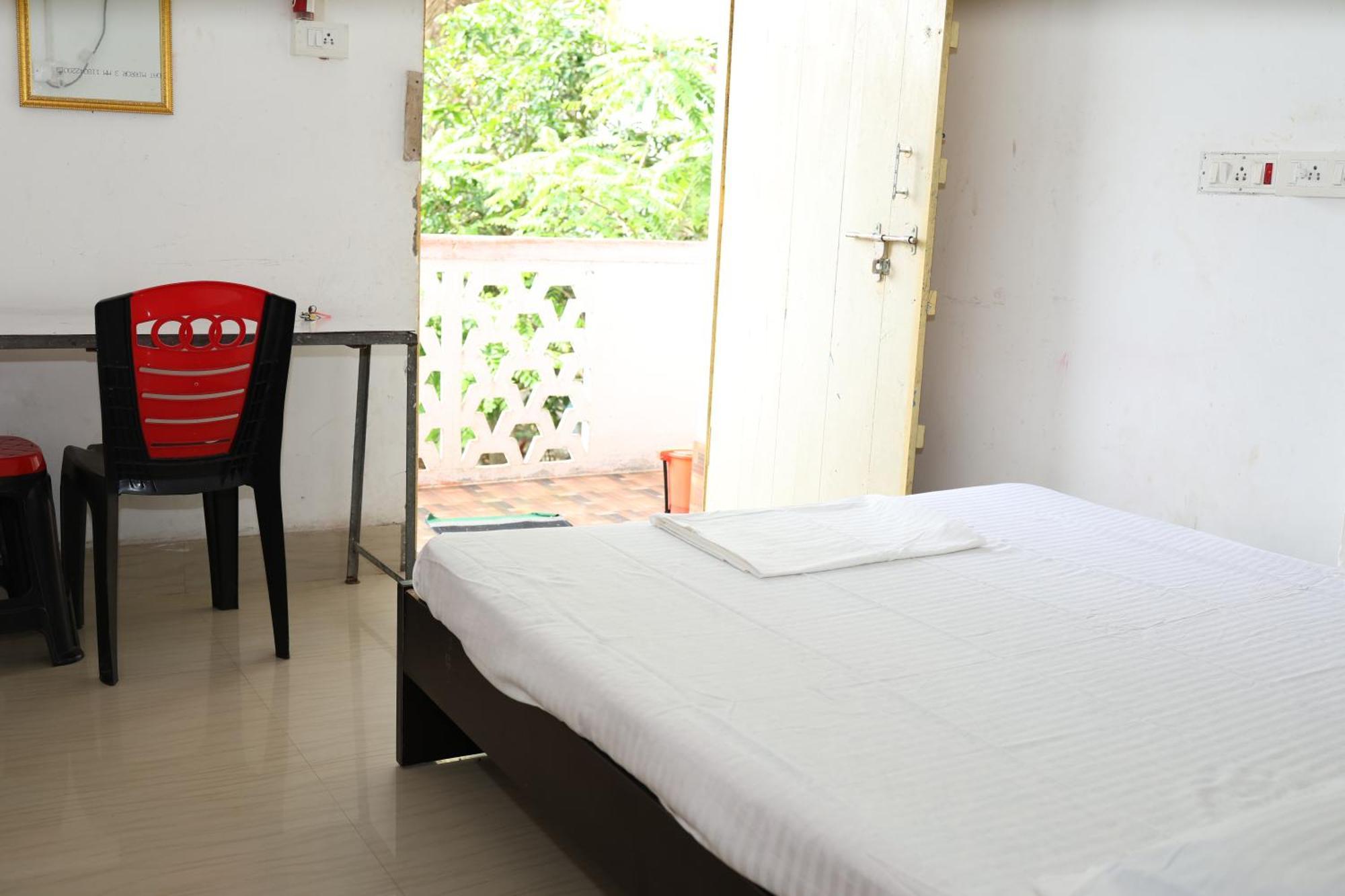Kriya Yoga Wellness Hotel Dhablat Exterior photo